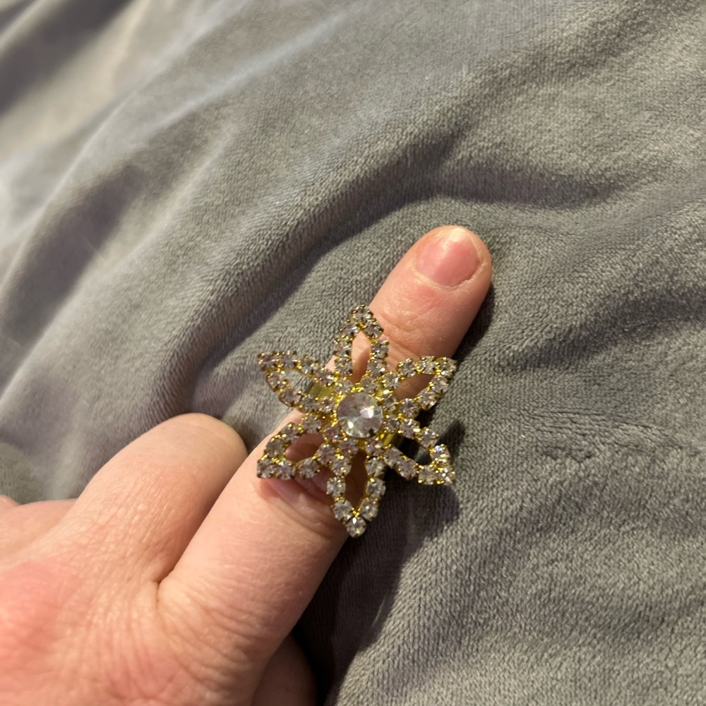 Gold tone Crystal Starburst Statement Ring - Women Jewelry - Vintage